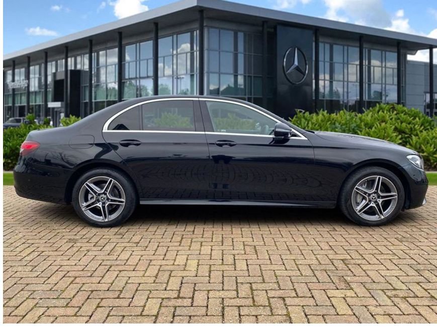 Mercedes Benz E Class Chauffeur Hire Brentwood For A Stylish Day-out