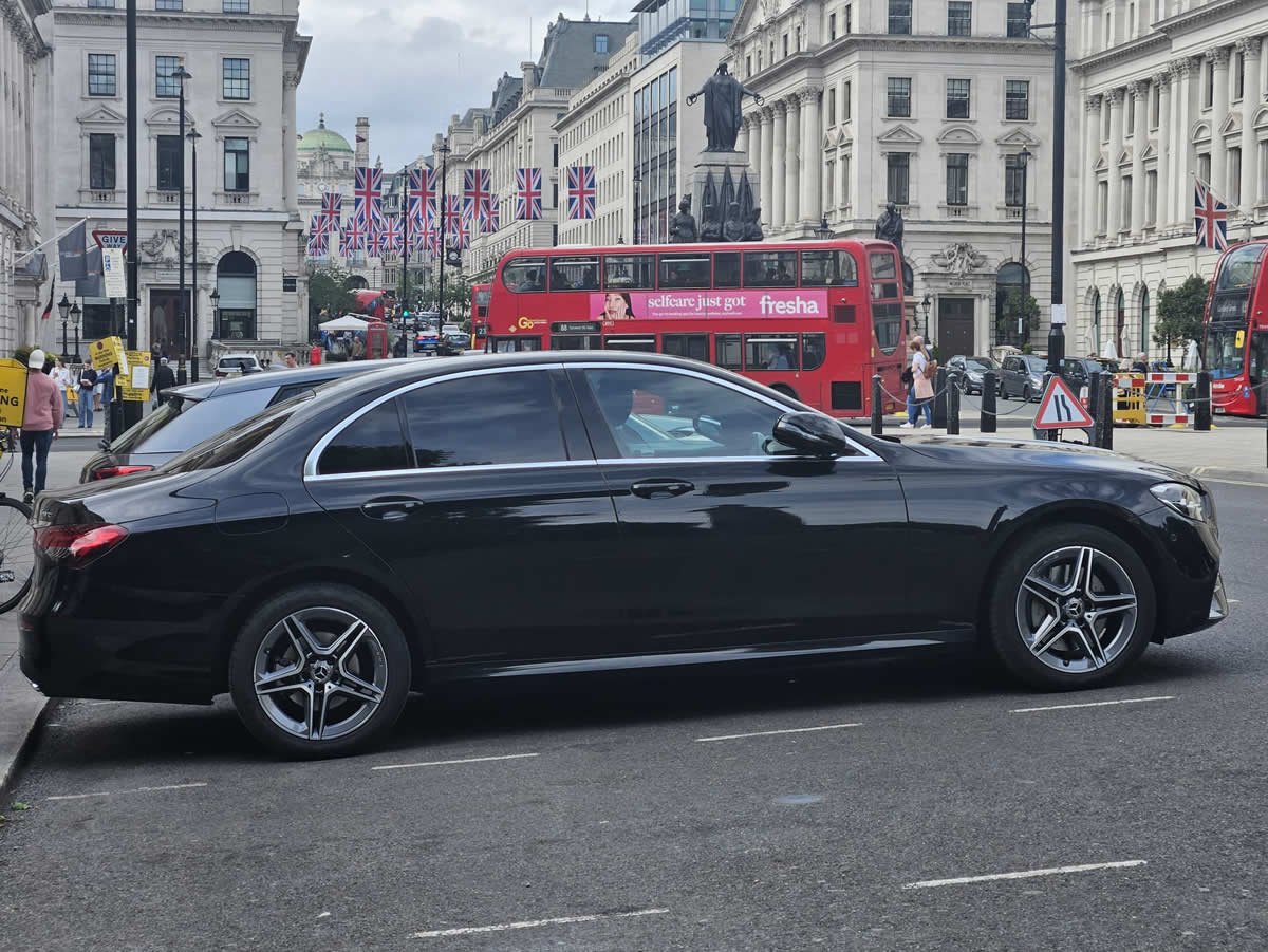 luton airport transfers Brentwood