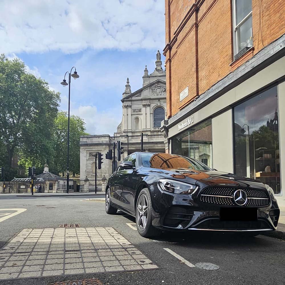 Airport transfers Brentwood Essex airport transfers near me