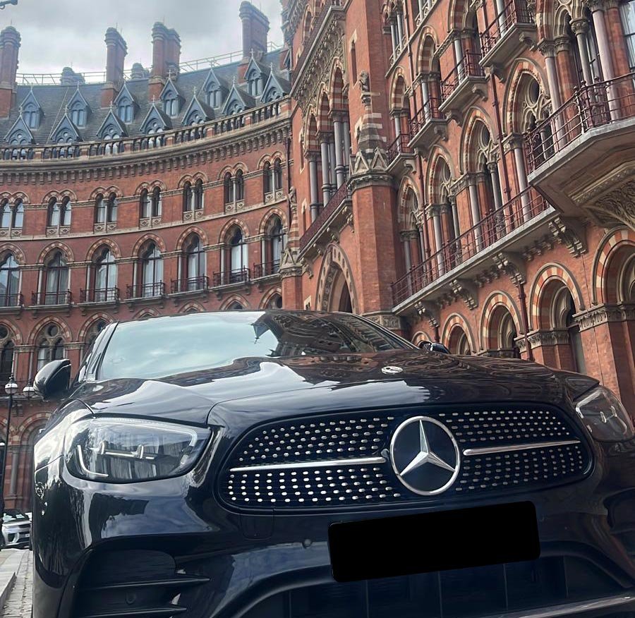 Airport transfers Brentwood Essex airport transfers near me