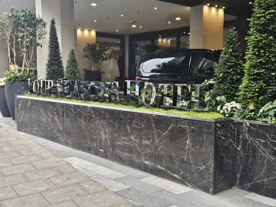 ride on road chauffeur Airport transfers Brentwood Essex airport transfers near me